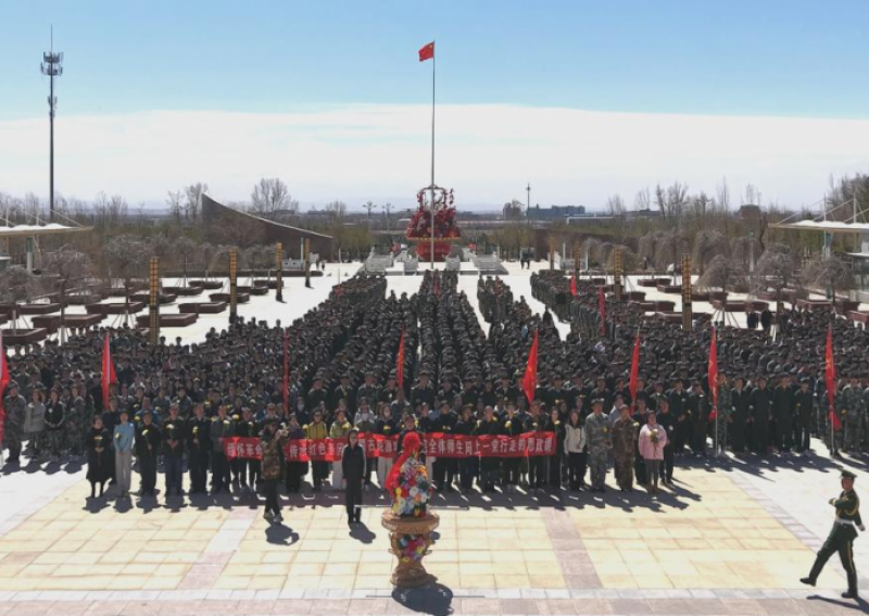 缅怀革命先烈 传承红色基因丨BB贝博全体师生同上一堂行走的思政课